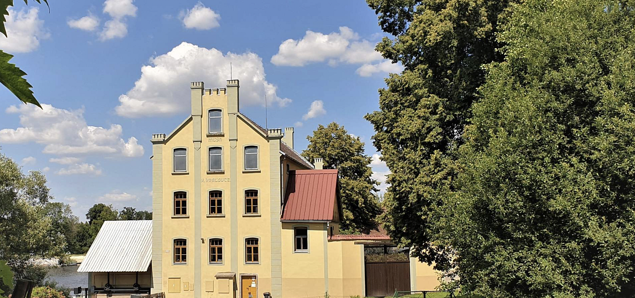 Mlýn Hněvkovice