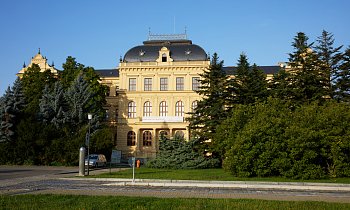 Around along the Vltava