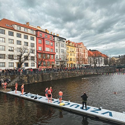 Silvestrovské propagační plavecké závody…