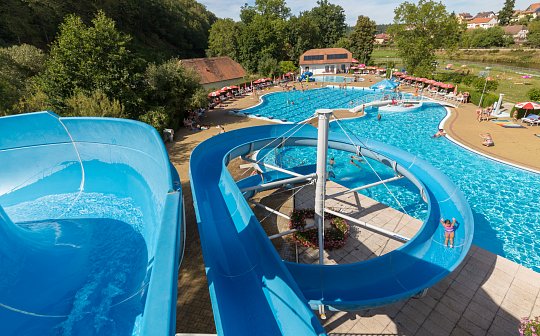 Schwimmbad Hluboka