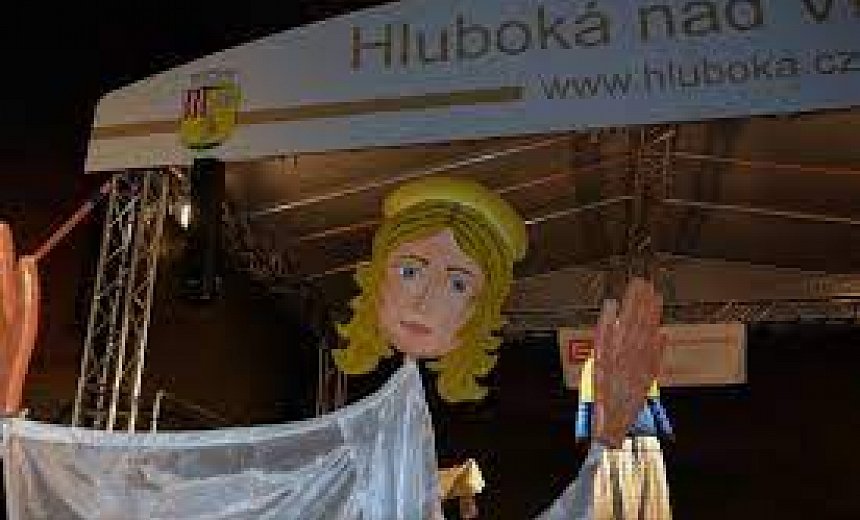 Andělský průvod v Hluboké nad Vltavou