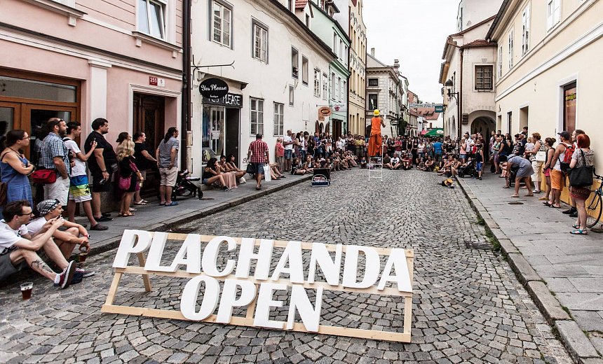 Plachanda open